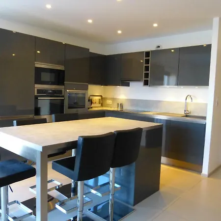 Moderne Deux Chambres, Vue Mer, En Centre * Propriano