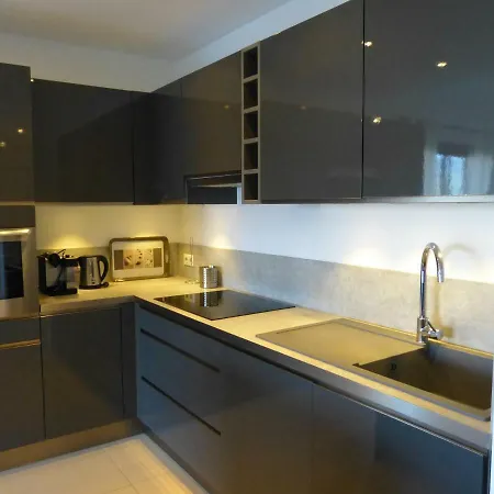 Moderne Deux Chambres, Vue Mer, En Centre